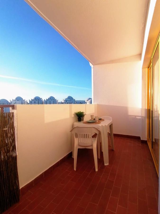 Lovely Apartment 500 M Walk To The Beach Portimao Exterior photo